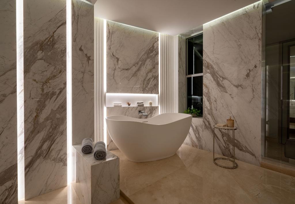 Baño spa con tina exenta